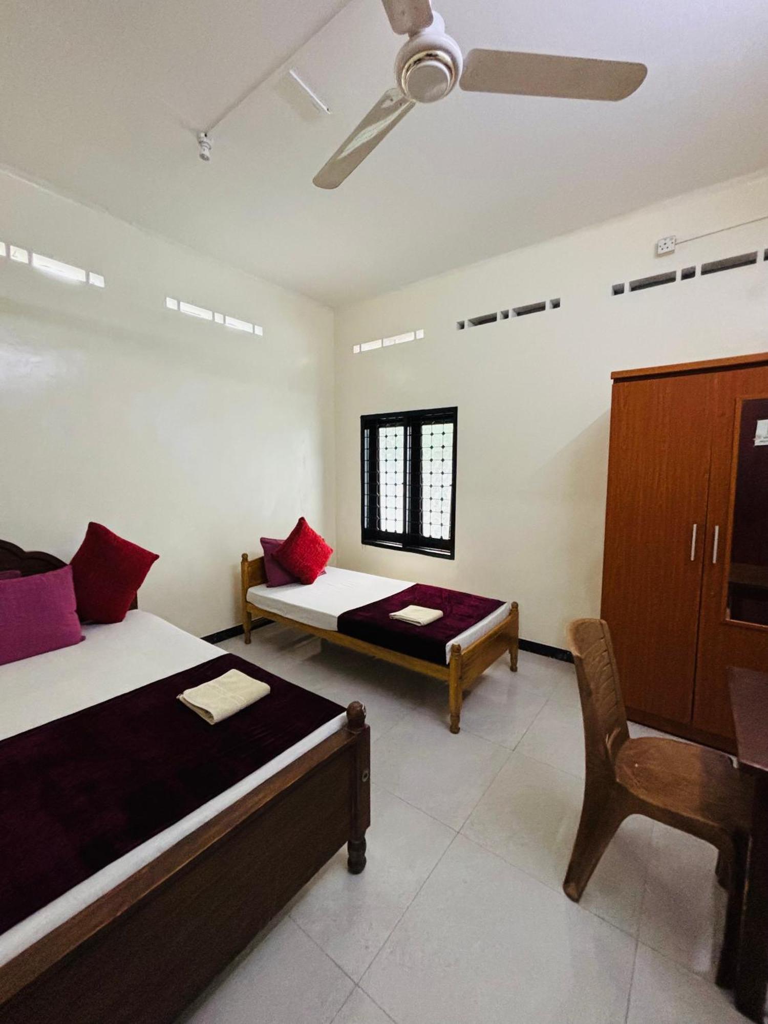 Yaarl Holiday Jaffna Eksteriør bilde